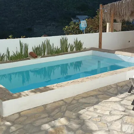 Casa El Almendro Piscina Privada Holiday home *